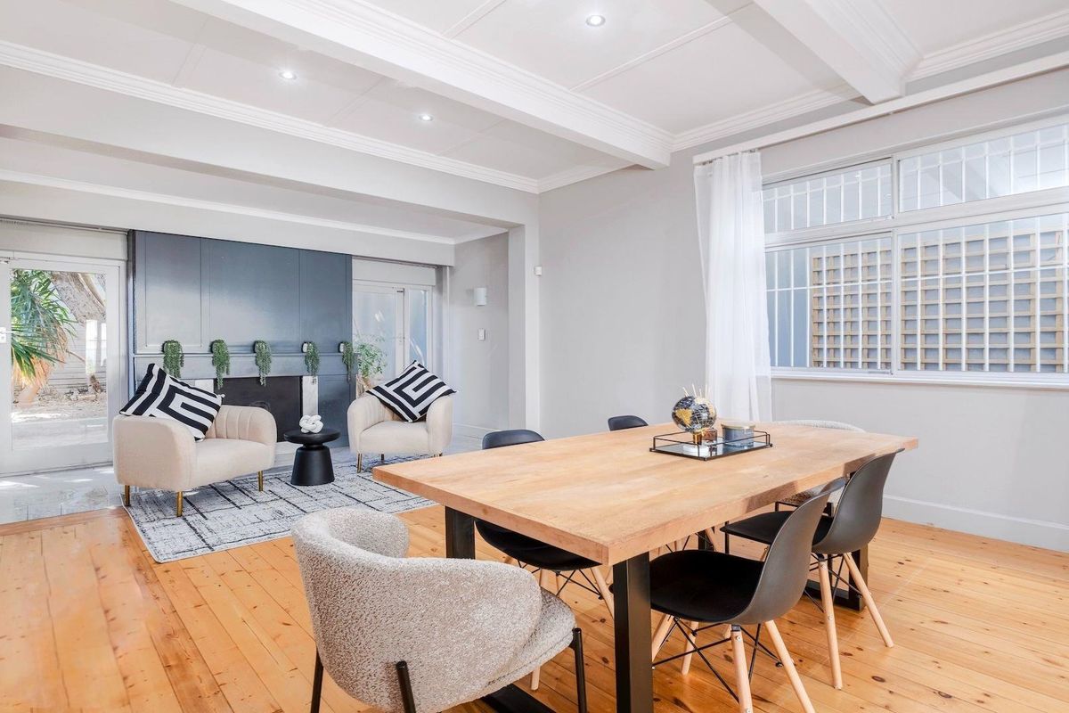 Spacious Family Home & Development Opportunity in Bantry Bay - Photo 5
