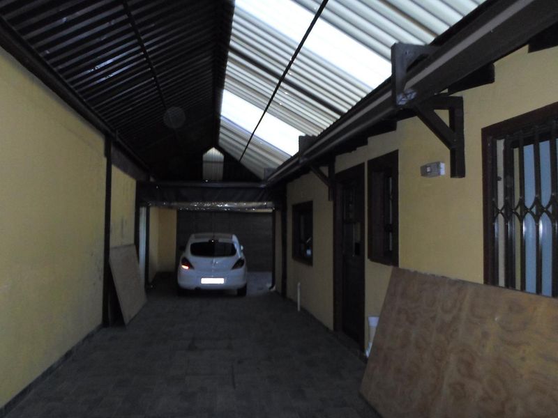 Stylish Double-Story Home with Future Flatlets! - Photo 3