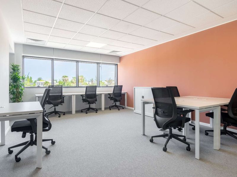 Beautifully designed serviced office space for 10 persons in SPACES 50 Long Street - Photo 4