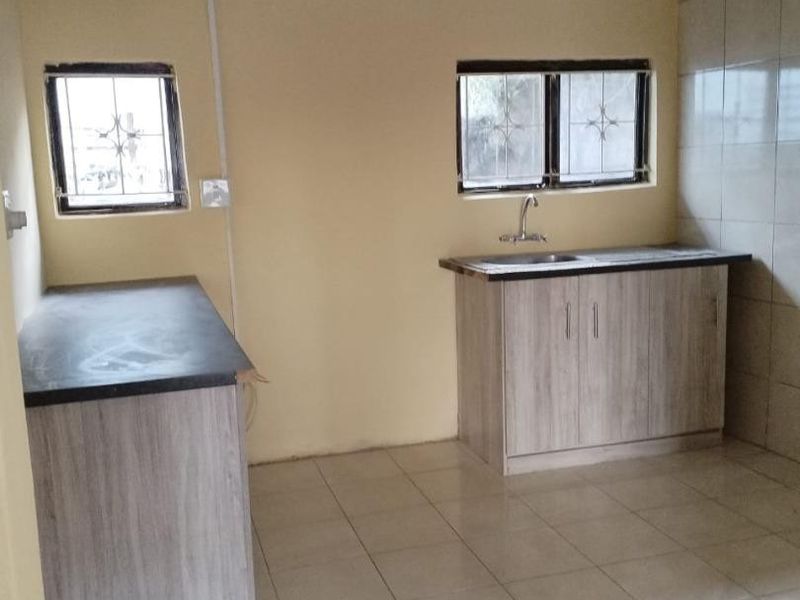 2 Bedroom rental in Chiltern Heights - Photo 1