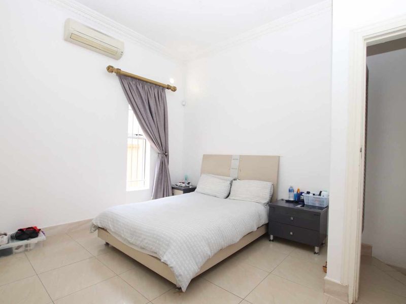 Spectacular home in a boom access controlled street in Prime Umhlanga. - Photo 6