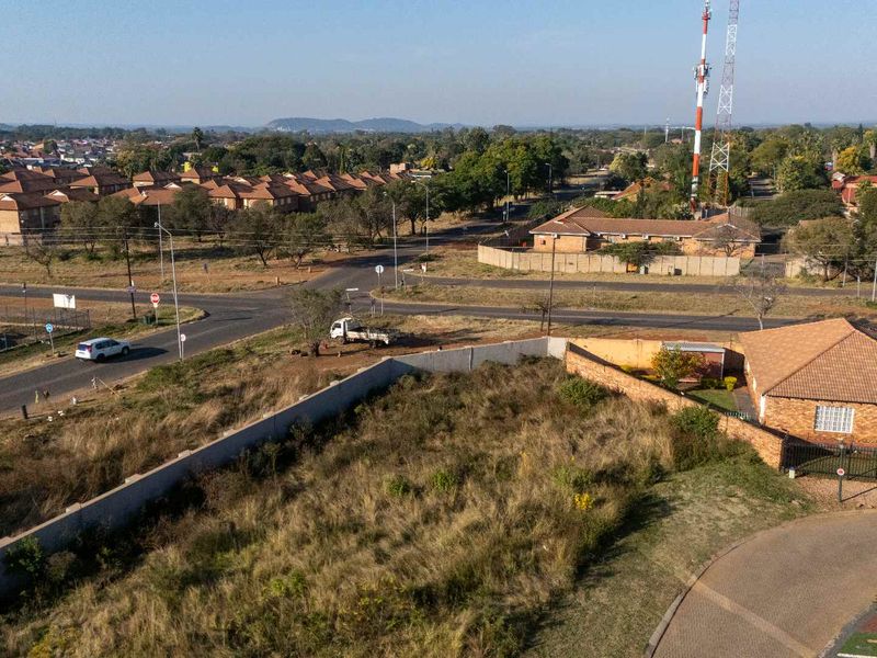 Prime Vacant Stand in Secure Heatherview Estate, Akasia - Photo 9