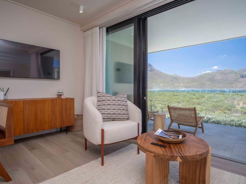 Luxury, Location and Lifestyle - Photo 8