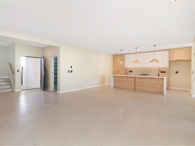 Brand New Home in Sandown - Photo 4