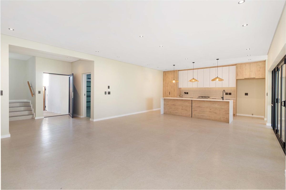 Brand New Home in Sandown - Photo 4