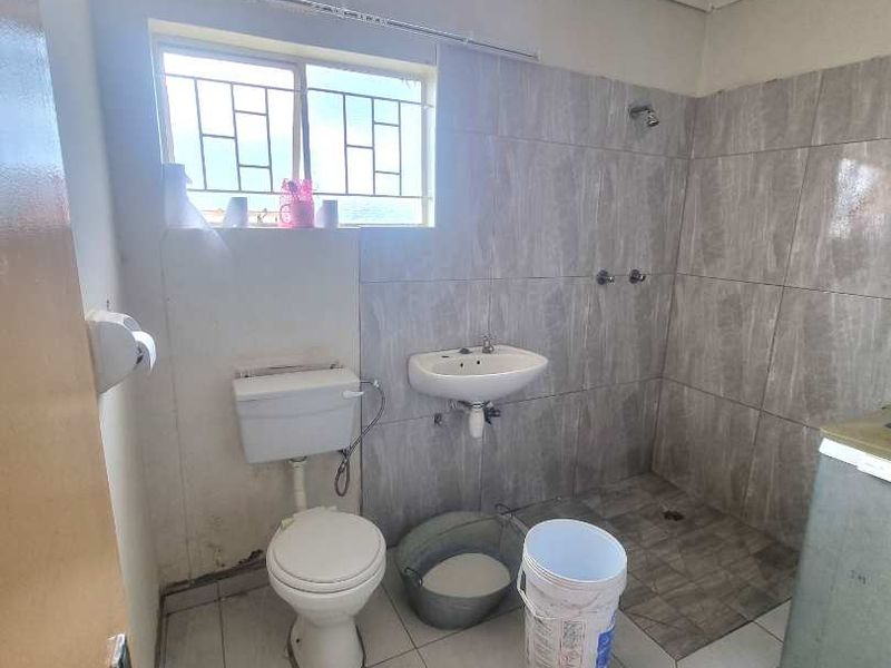 HOUSE FOR SALE - GREENWELL, KATUTURA - Photo 10