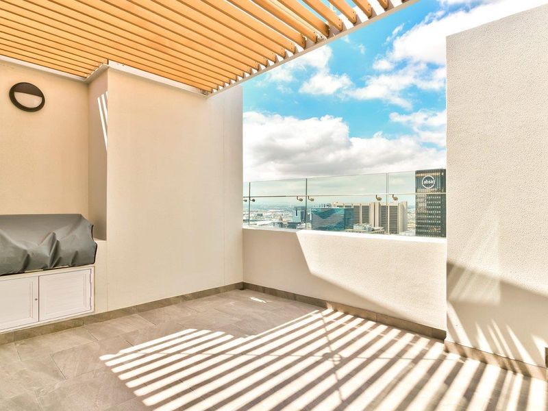 Luxury Living in the Heart of Cape Town –  Penthouse at The Rubik - Photo 7