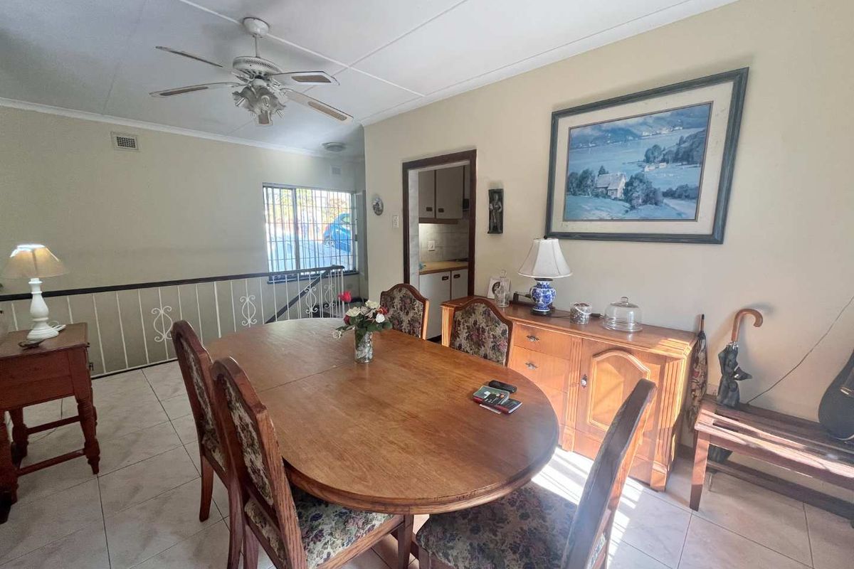 Hendra - Family home on large plot in Parkhill - Photo 5