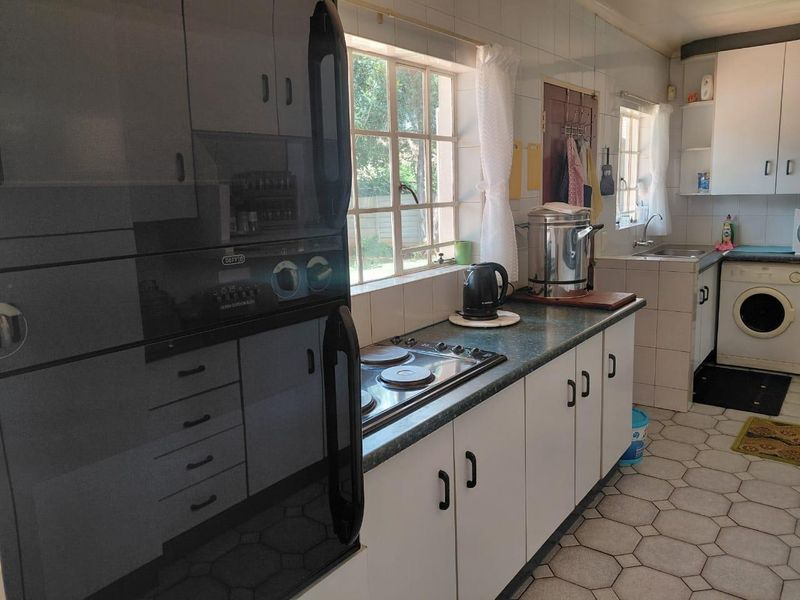 4 Bedroomed Family Home For Sale In The Enclosed Area of Brentwood Park - Photo 9