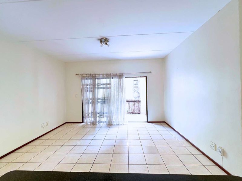 Two Bedroom apartment in LoneHill - Photo 10