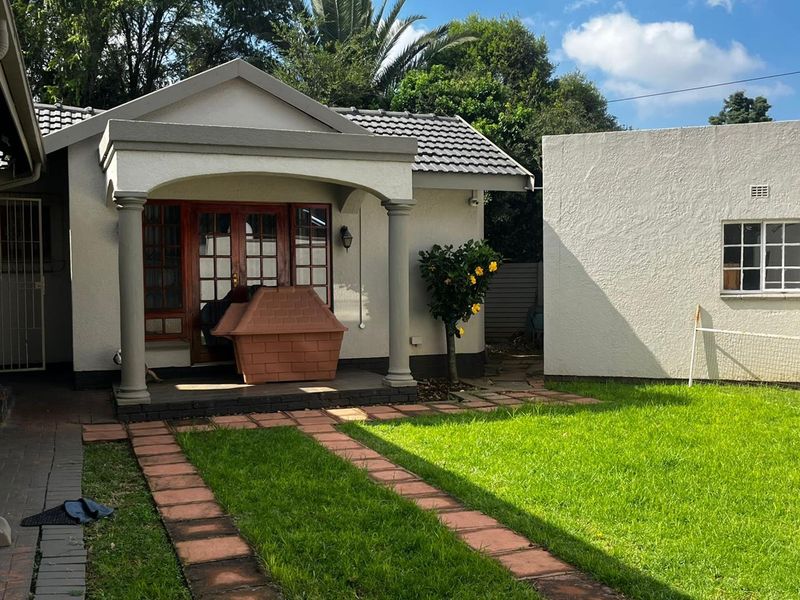 4 Bedroom family Home situated in the sought after area of farrarmere - Photo 4