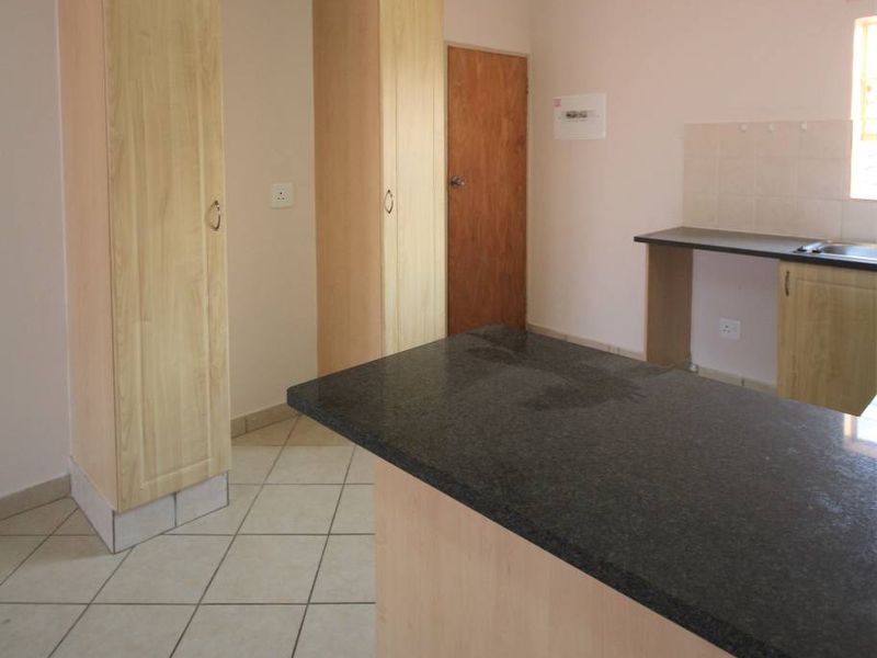 Loadshedding-Free Area! - Photo 6