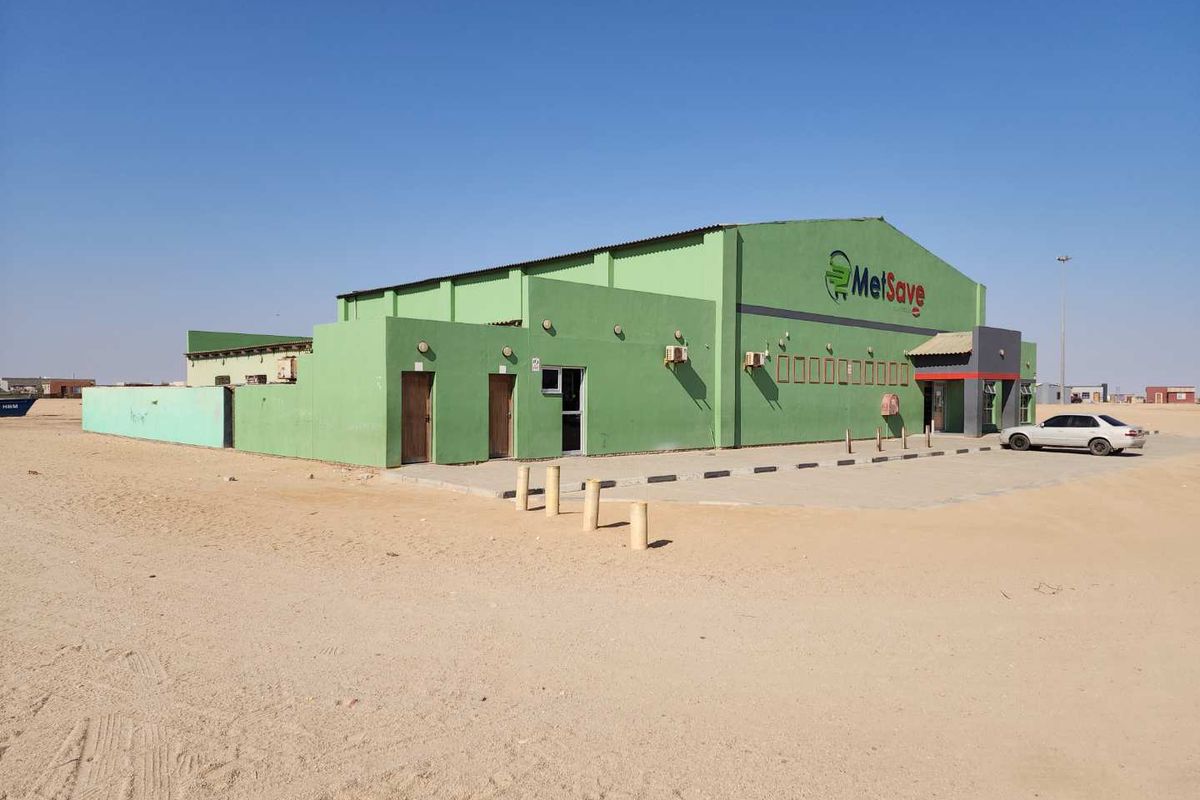 Retail building situated in the heart of Omdel, Henties Bay. - Photo 3