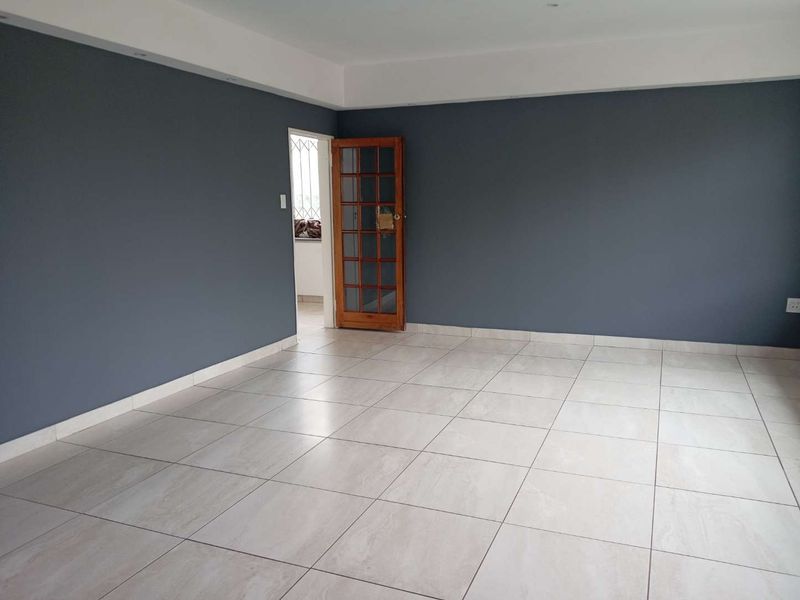 3 Bedroom ,3 Bathroom family home To Let - Photo 10