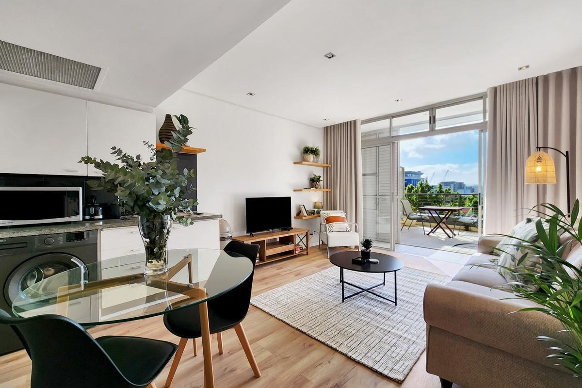 Urban Sophistication Meets Effortless Living in the Heart of De Waterkant - Photo 2