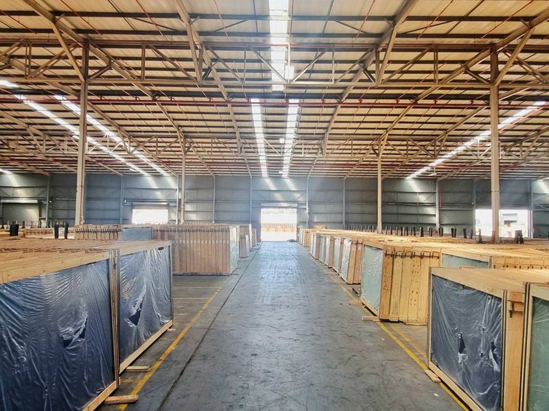 Warehouse / Factory to Let - Yard-Led Industrial HQ with Covered Loading (Prospecton Industrial) - Photo 6