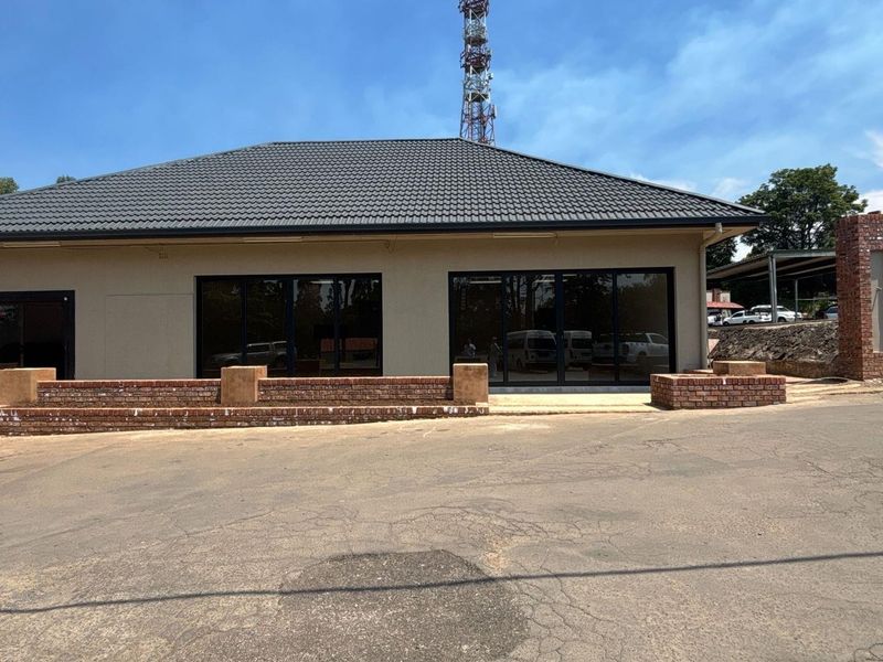 20 sqm Office to Rent in Jacaranda Centre, Hilton - Photo 6
