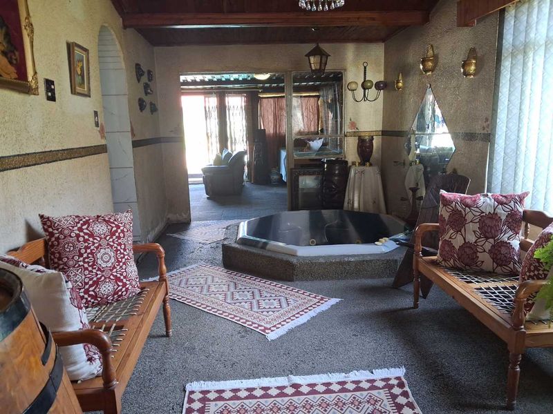 4 Bedroom House For Sale in Vanderbijlpark CE2 - Photo 7