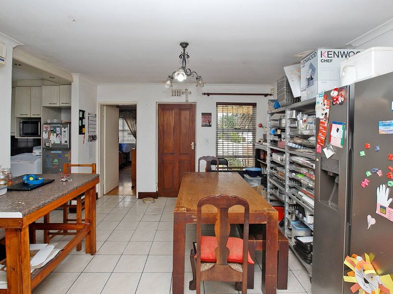 DELIGHTFUL, CHARMING AND RELAXED - Photo 10