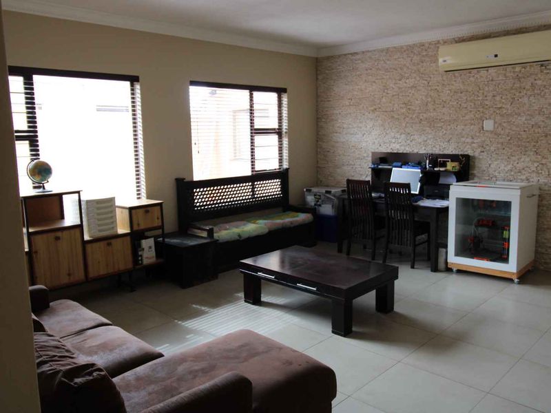 Well located Family Home in good neighbourhood on large stand! - Photo 7