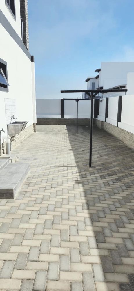 Flat: courtyard