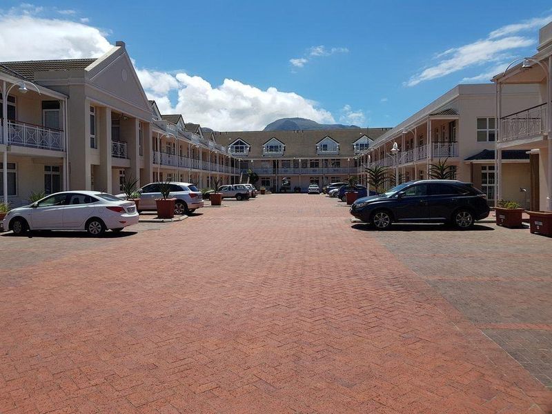 Neat Ground Floor Office at Westlake Square - Photo 2