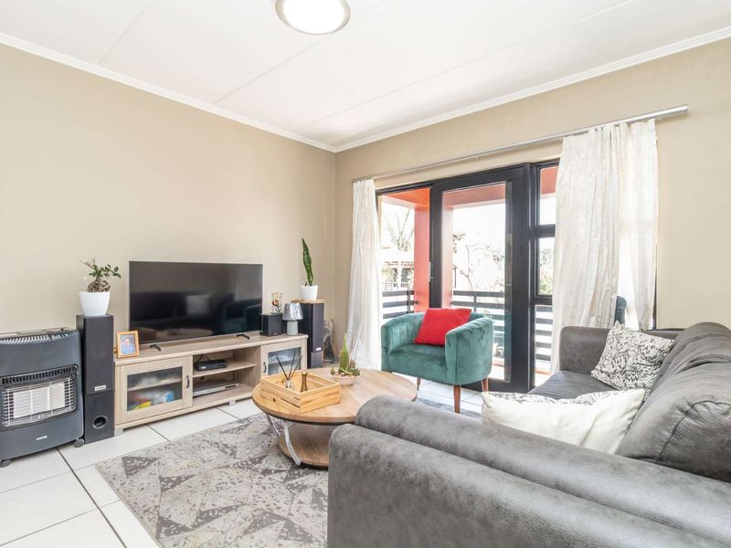 A Steal - One Bed One Full Bath in the heart of Douglasdale - Photo 6