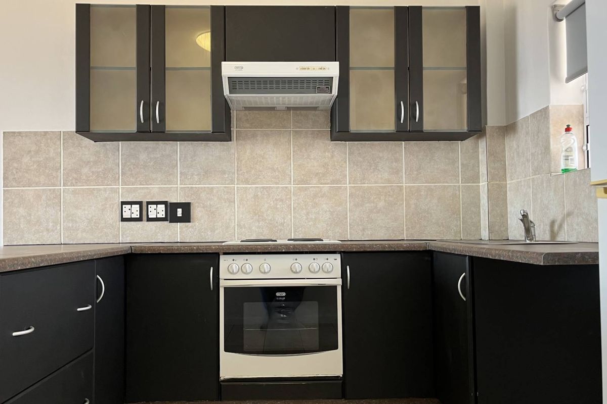 Ocean View Oasis: Your 2-Bedroom Dream Awaits! - Photo 2