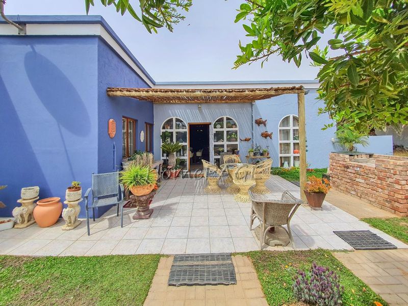 Henties Bay Proper:  5 Bedroom FARMSTYLE HOME is for Sale - Photo 7