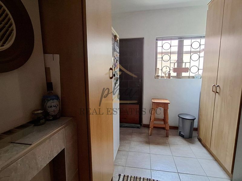 Prime Location - Double-Storey Apartment for Sale in CBD, Swakopmund - Photo 8