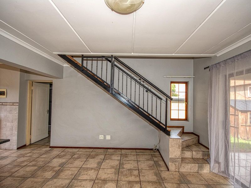 3 Bedroom Meyersig corner stand! - Photo 8