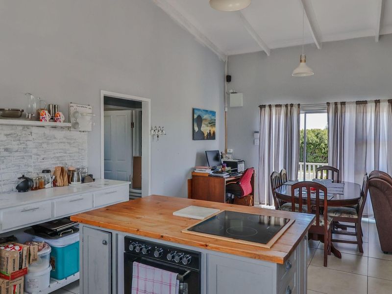 Four Bedroom Holiday Home - De Kelders - Photo 7