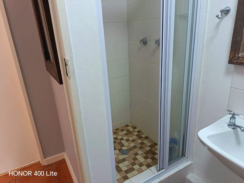 2 Bedroom Apartment in Stellenbosch - Photo 10