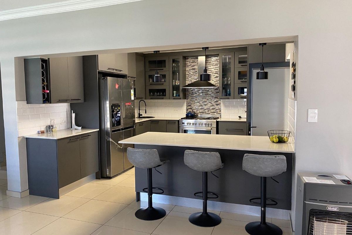 Unparalleled Living Experience - Photo 4