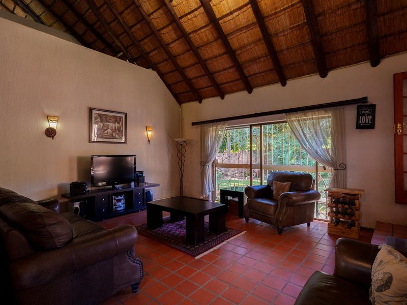 NEWLY LISTED 5 BEDROOM SECURE HOME IN PRIME AREA WITH LOVELY ENTERTAINMENT AREA AND POOL - Photo 5