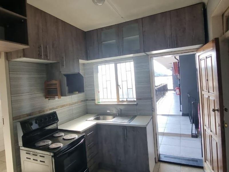 Kenilworth ,2 Bedroom Apartment - Photo 10