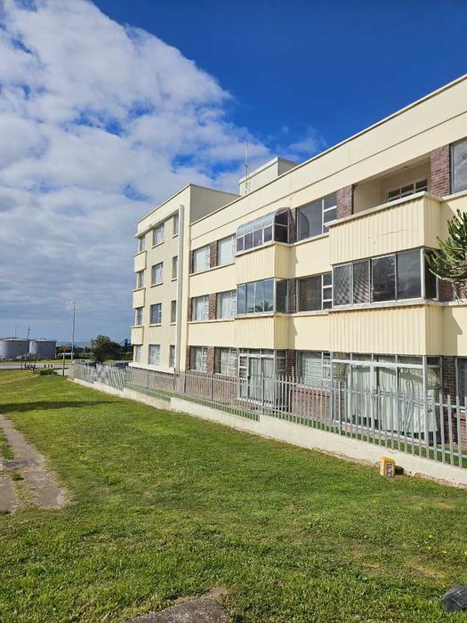 Property #2556200, Apartment Rental Monthly in Humewood