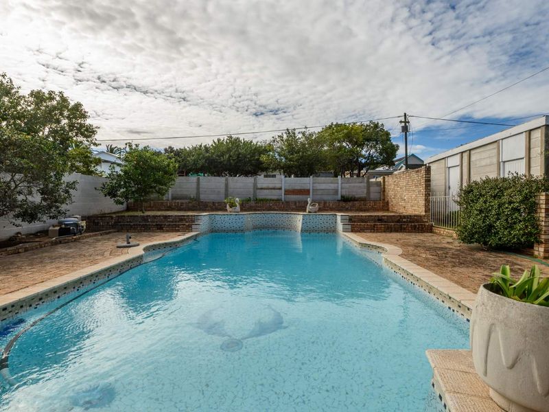 New Release in Linton Grange - Immaculate Family Home! Ready To Move In! - Photo 2