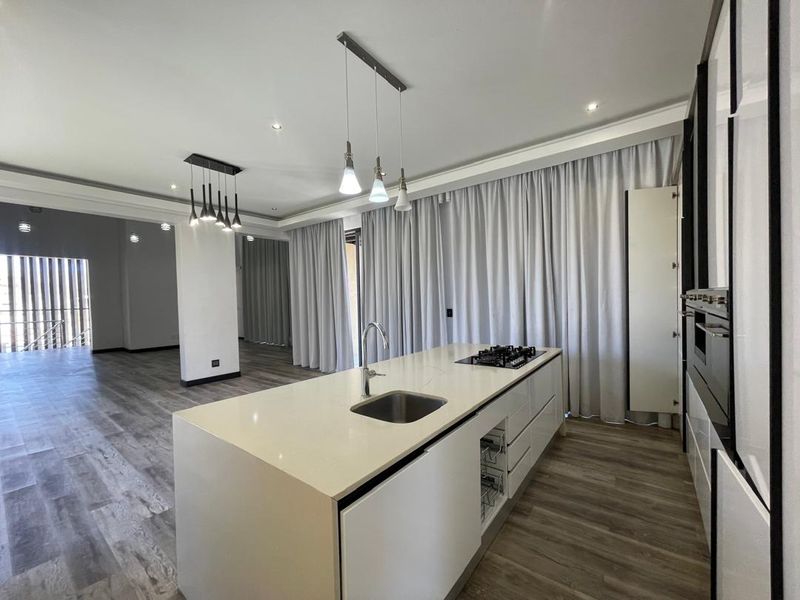 Lavish Mansion for Sale in Auasblick - Photo 5