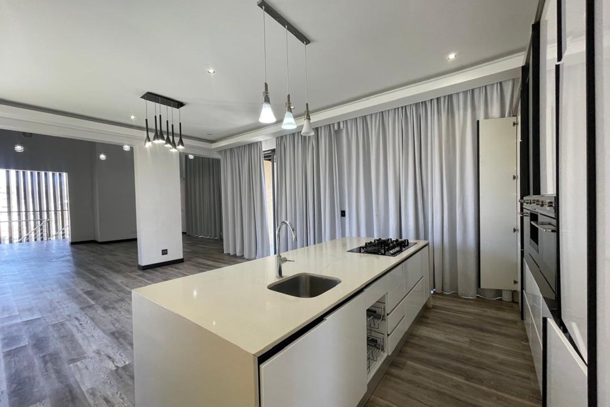 Lavish Mansion for Sale in Auasblick - Photo 5