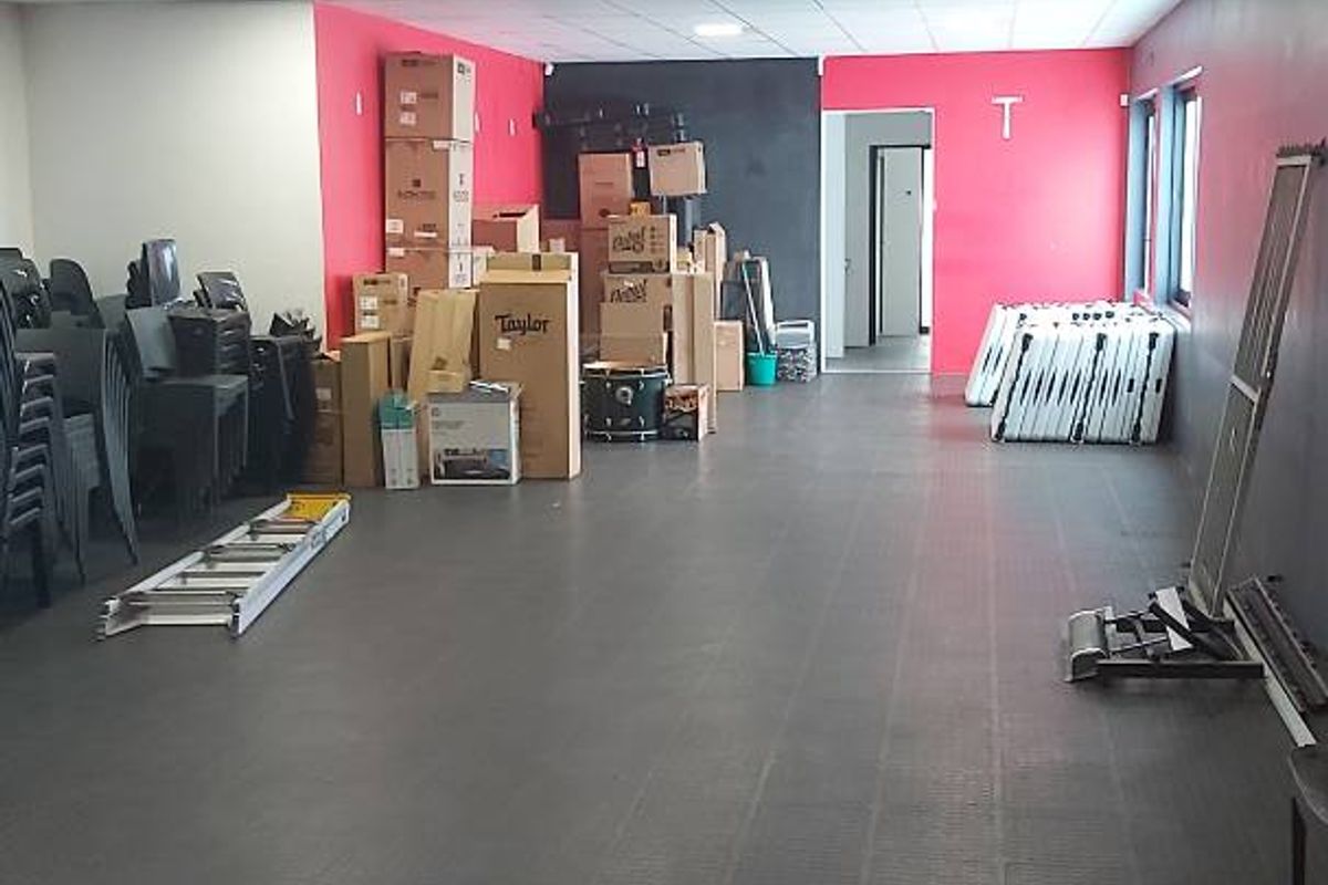 Mixed use Premises to let on Main Road Walmer. - Photo 5