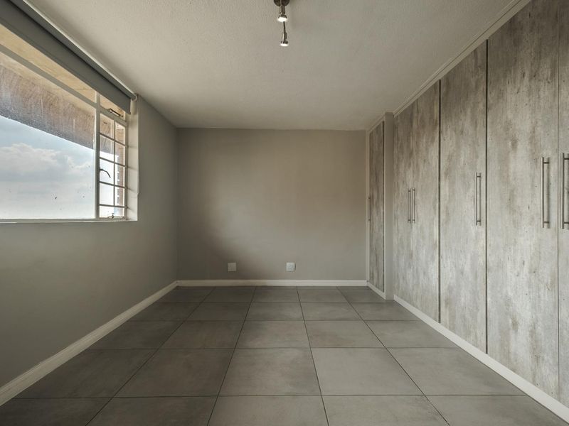 A stone throw away from UP and ease of access to the Gautrain, Tuks sports grounds and other amenities! - Photo 10