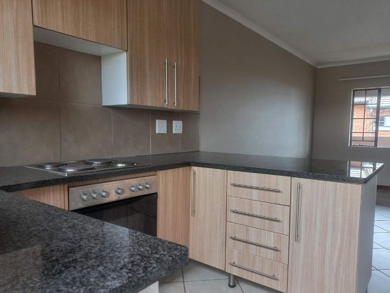 Apartment for sale in Midrand - Photo 5