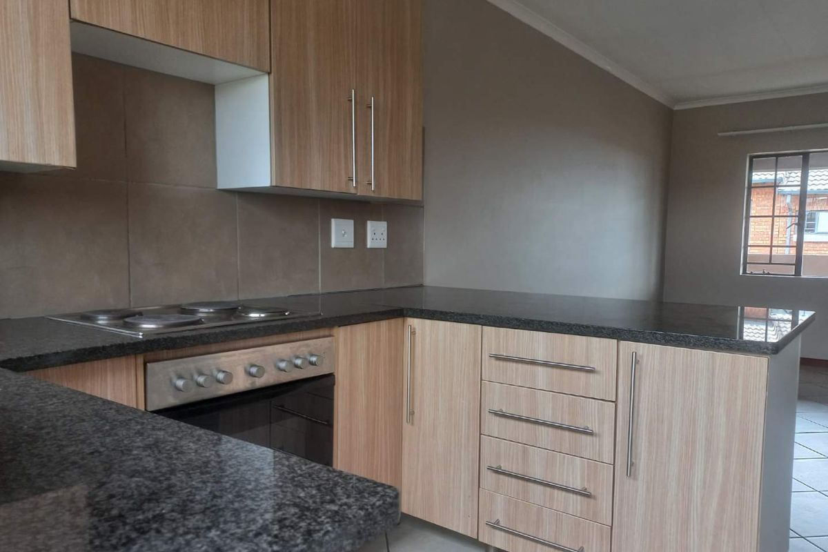 Apartment for sale in Midrand - Photo 5