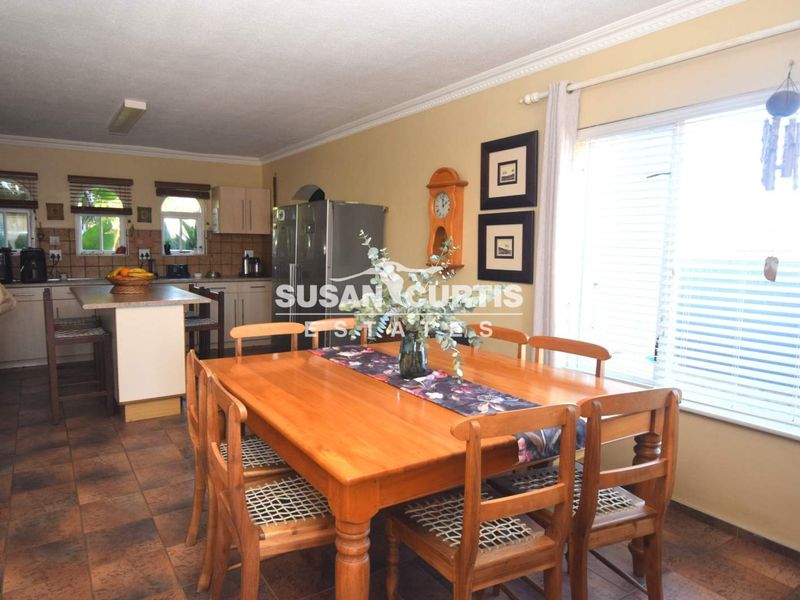 5 BEDROOM DOUBLE STOREY HOUSE IN HAGE HEIGHT, SWAKOPMUND FOR SALE - Photo 4