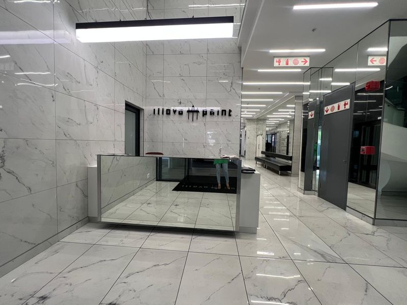 Stunning Office Space in Prime Location with Exceptional Amenities - Photo 5