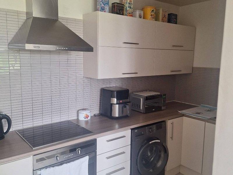 FOR SALE MOTH CENTER  N$1 100 000,00 cc reg - Photo 6