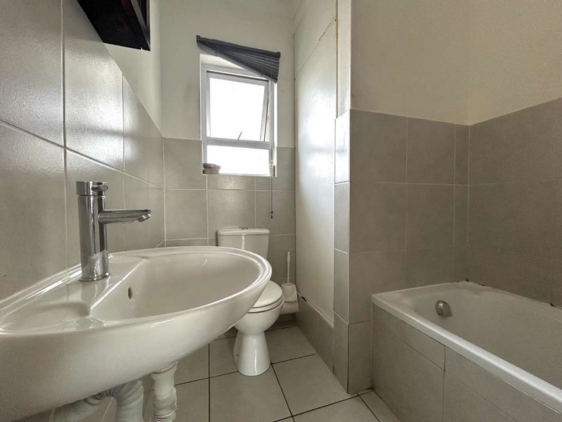 Top-Floor Investment Opportunity in Popular Dune Crest Complex - Photo 8