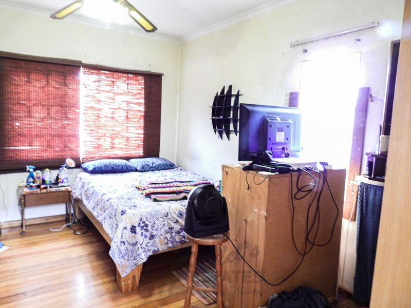 Central home with lots of space - Photo 10