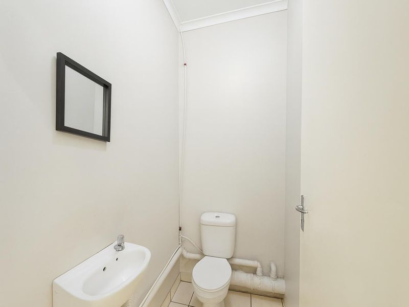 Prime Commercial Space to Rent – 76sqm | Ideal Location | Your Blank Canvas Awaits - Photo 8